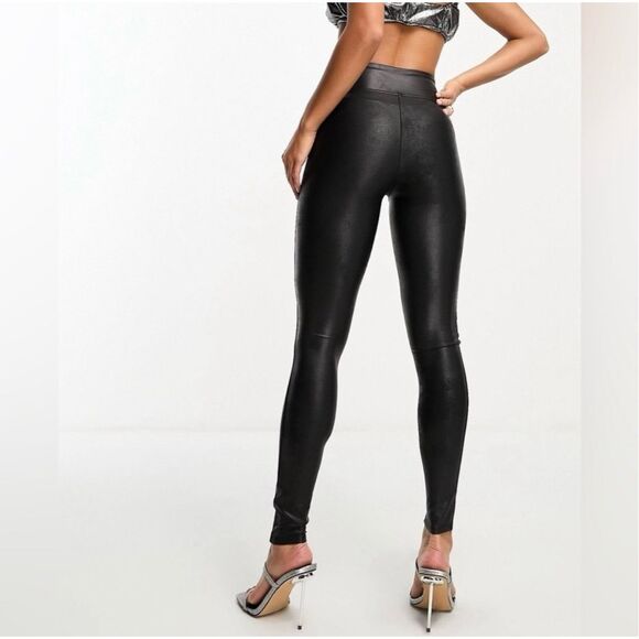 Spanx Faux leather shiny leggings shaping black small NWOT - Picture 3 of 14